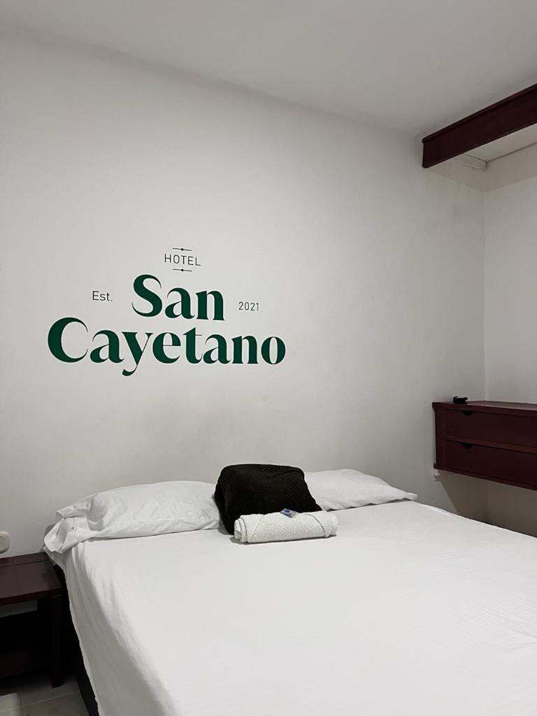 Hotel San Cayetano Ocaña Chambre photo
