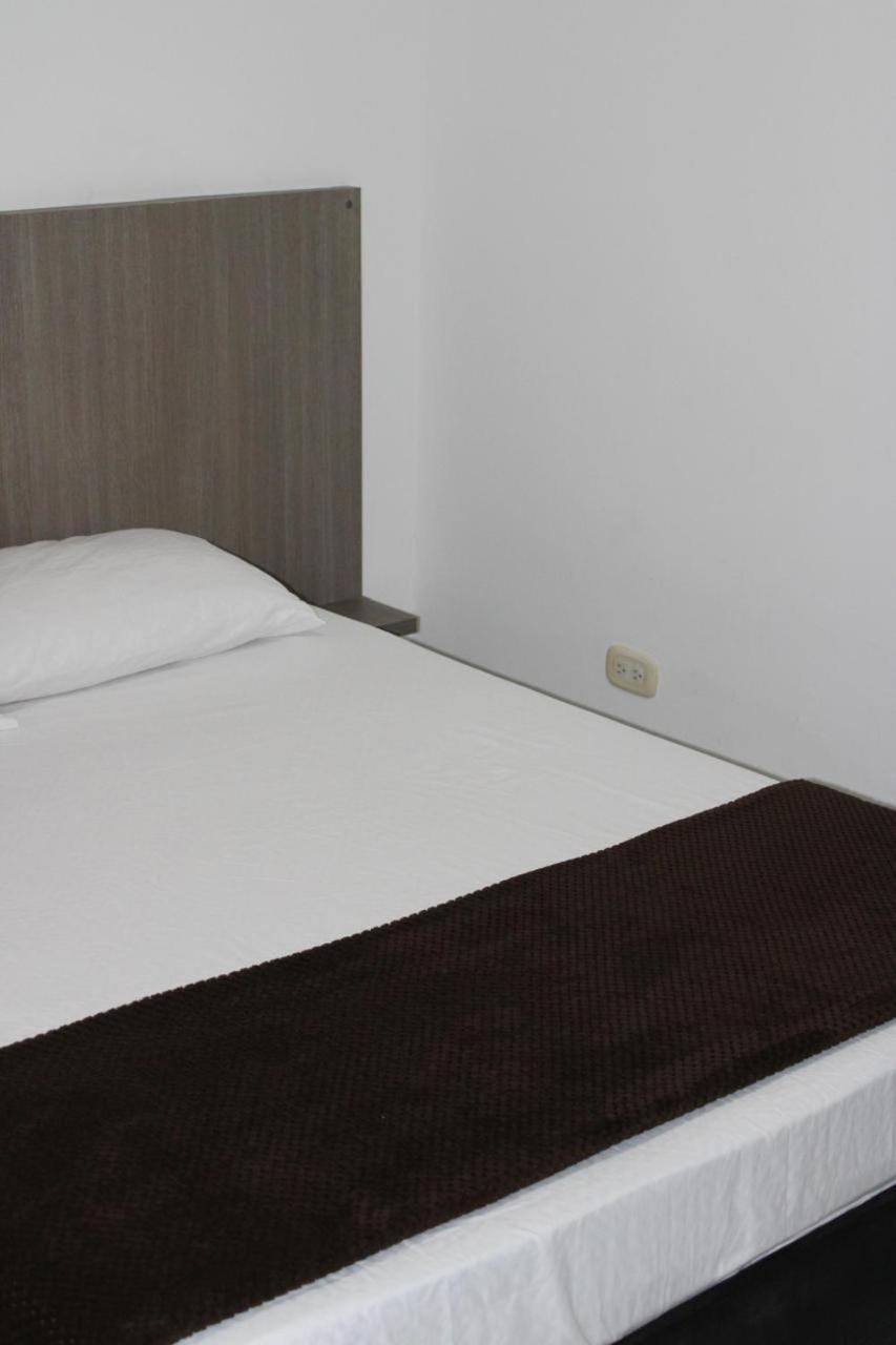 Hotel San Cayetano Ocaña Extérieur photo